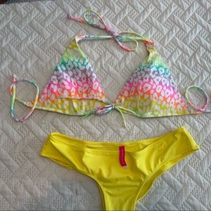 Victoria’s Secret bikini